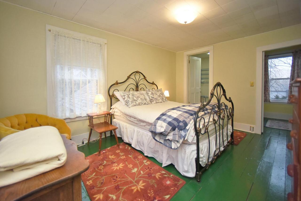 Blooming Inn Shelburne Falls エクステリア 写真