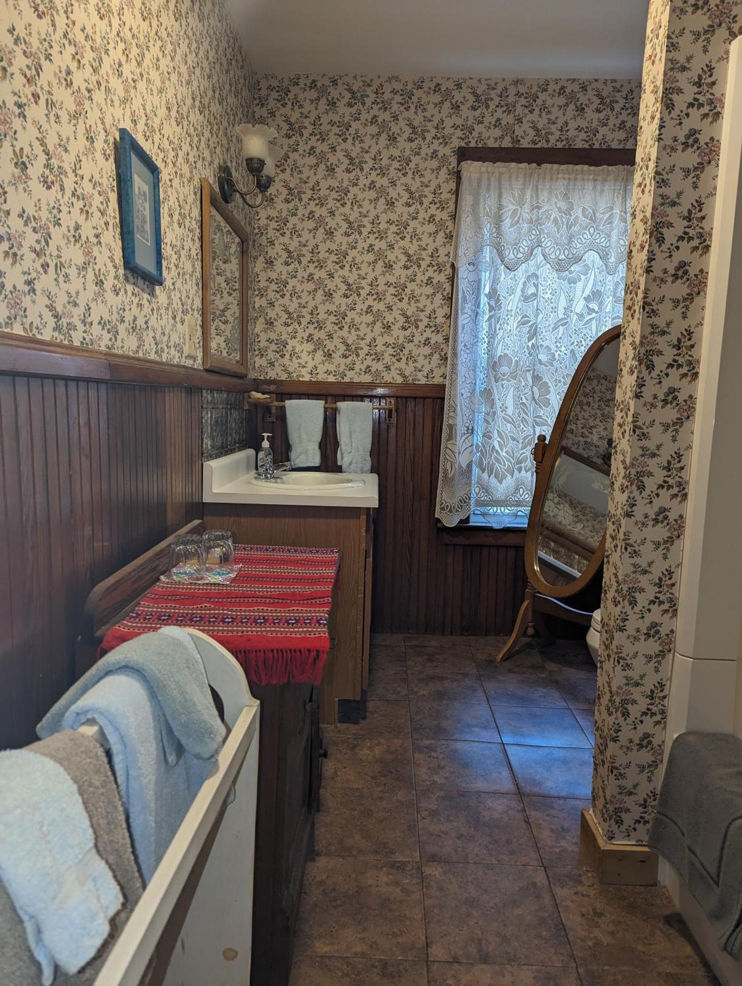 Blooming Inn Shelburne Falls エクステリア 写真